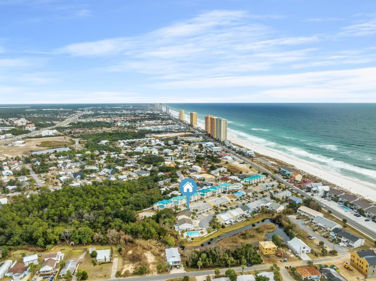 Holiday home Short Walk To The Beach! Community Pool! Sleeps 6!