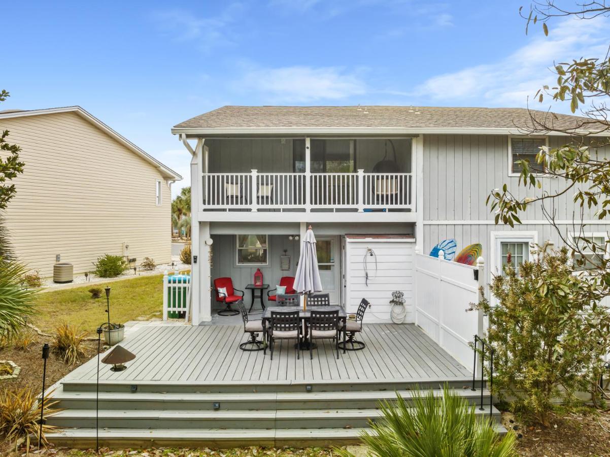 Short Walk To The Beach! Community Pool! Sleeps 6! Panama City Beach